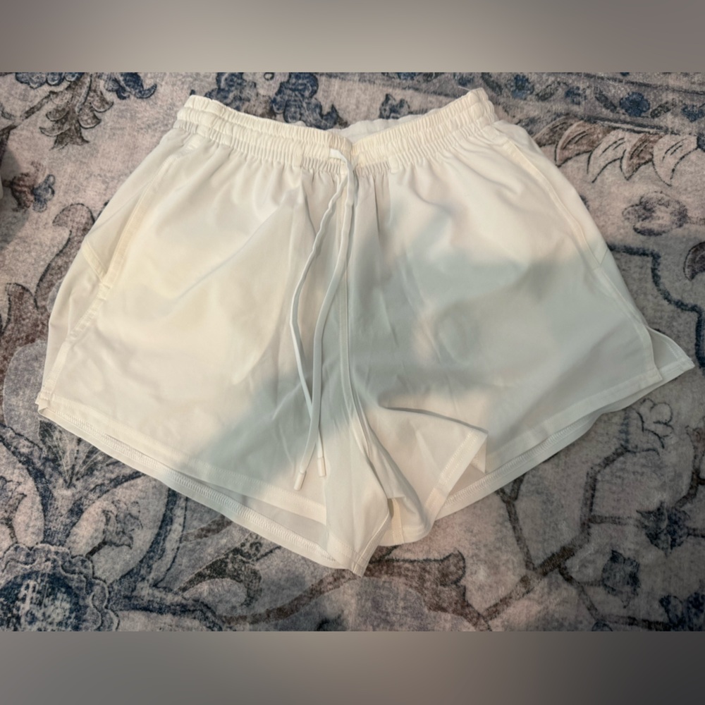 Lululemon pace crush shorts